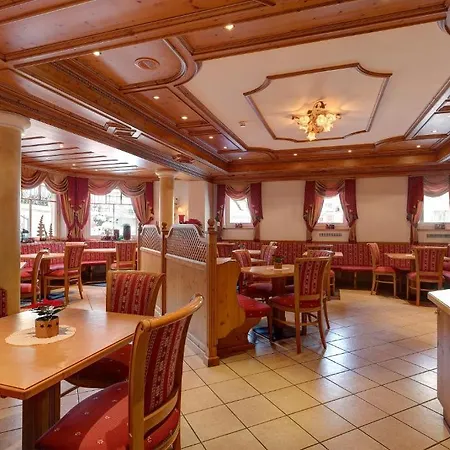 Hotel Garni Schneider Lutago