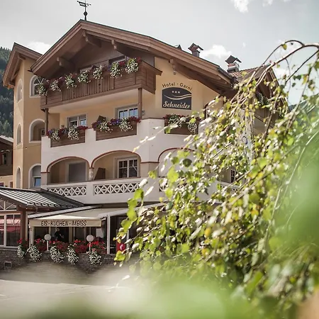 Hotel Garni Schneider 3*